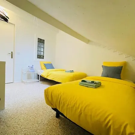 Maison Familiale Avec Jardin Holiday home *