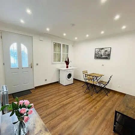 Maison Familiale Avec Jardin *
