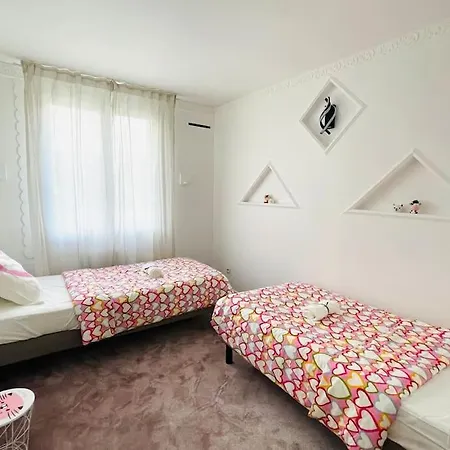 Maison Familiale Avec Jardin *
